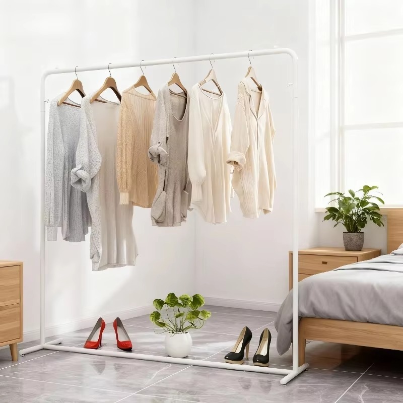 Luxuriöser goldener Kleiderstä – Home Decor Retail Stores Bewertung und Preis