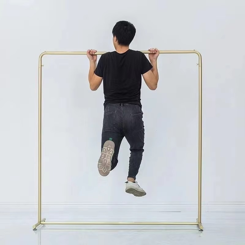 Luxuriöser goldener Kleiderstä – Home Decor Retail Stores Bewertung und Preis